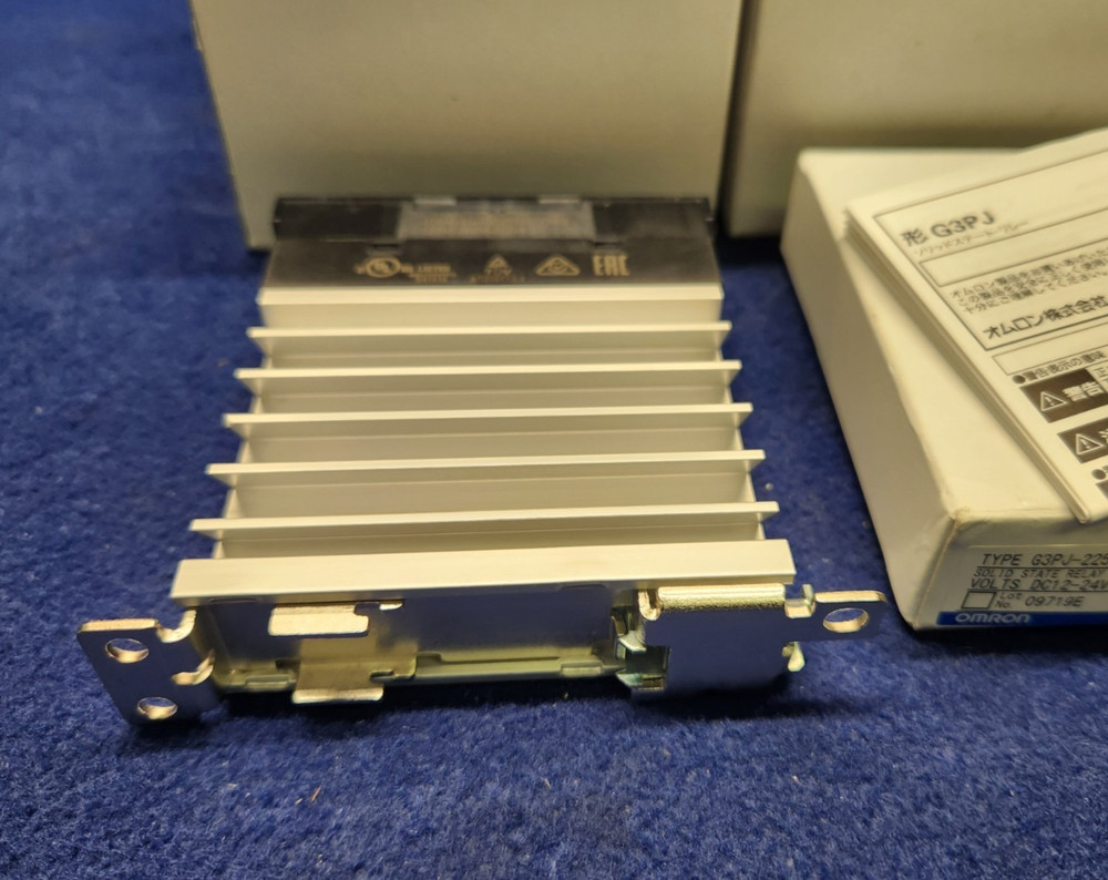 OMRON G3PJ-225B DC12-24V Semiconductor Solid State Relay