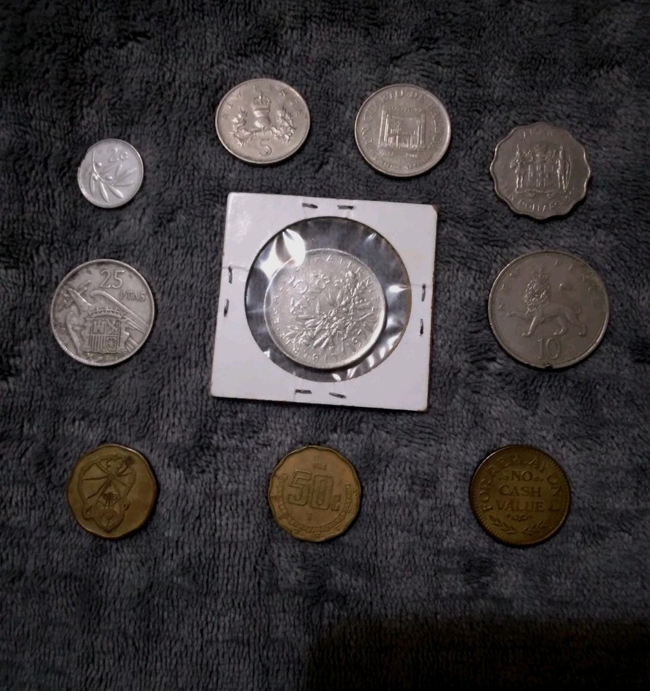 10 Assorted Collectible Coins