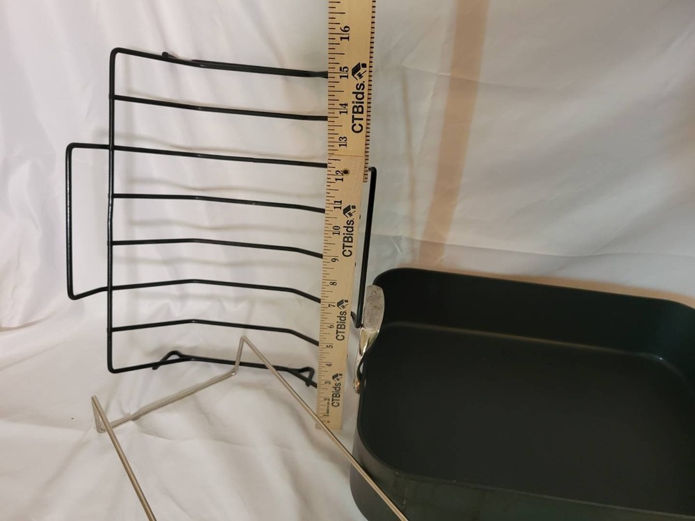 Large Rectangular Roasting Pan with Rack -no lid