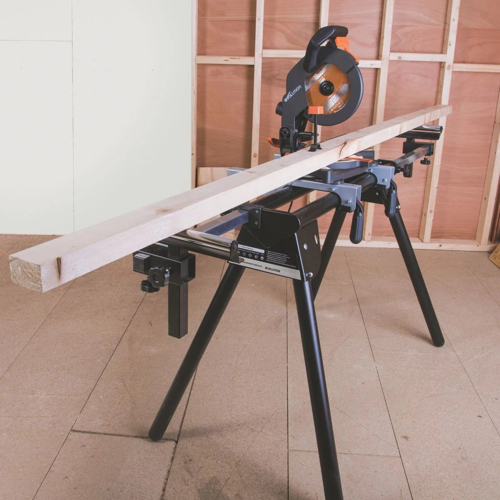 Evolution R210CMS: Compound Miter Saw With 8-1/4 in. Multi-Material Cutting Blad