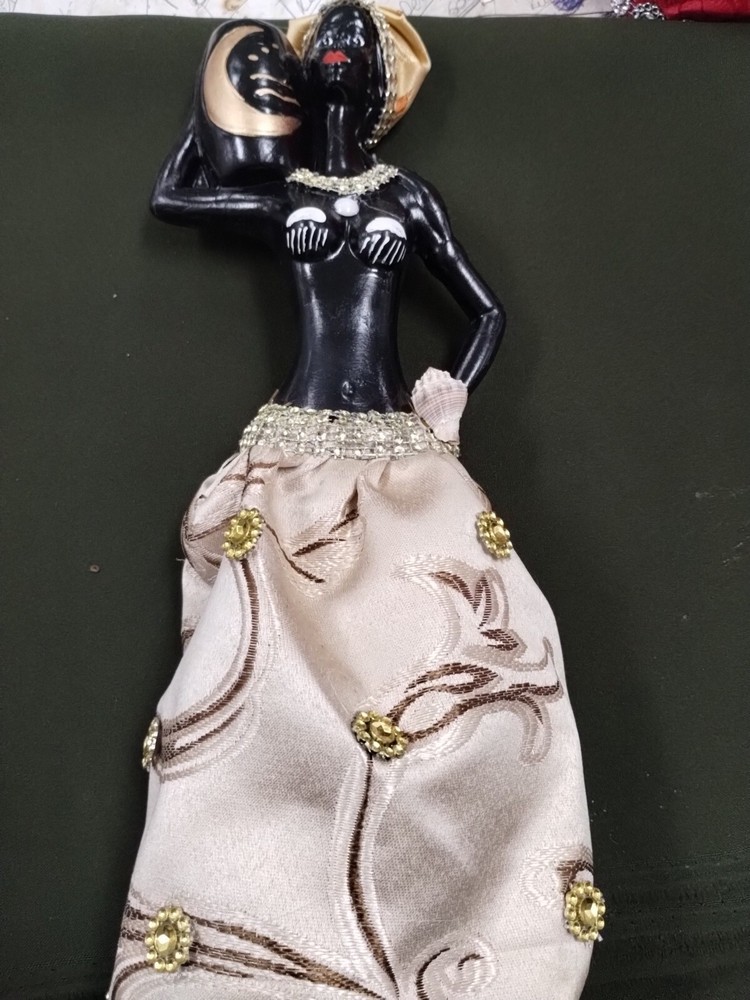 Oshun Statue