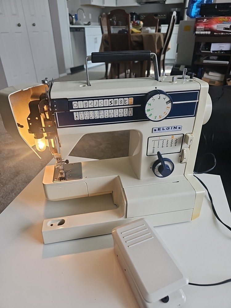 Elgin Sewing Machine Model 999F Deluxe ZigZag Tested Works