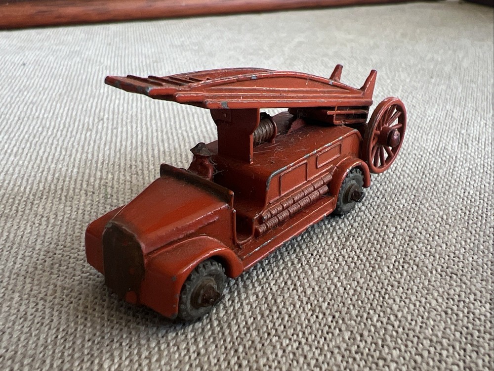 Lesney - Dennis Fire Engine No.9
