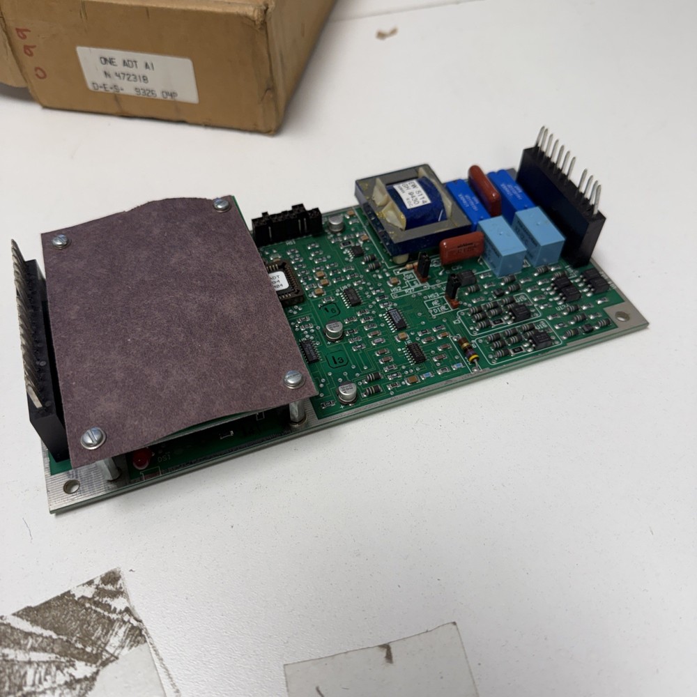 ADT 472318 Communication Universal D. E. S.