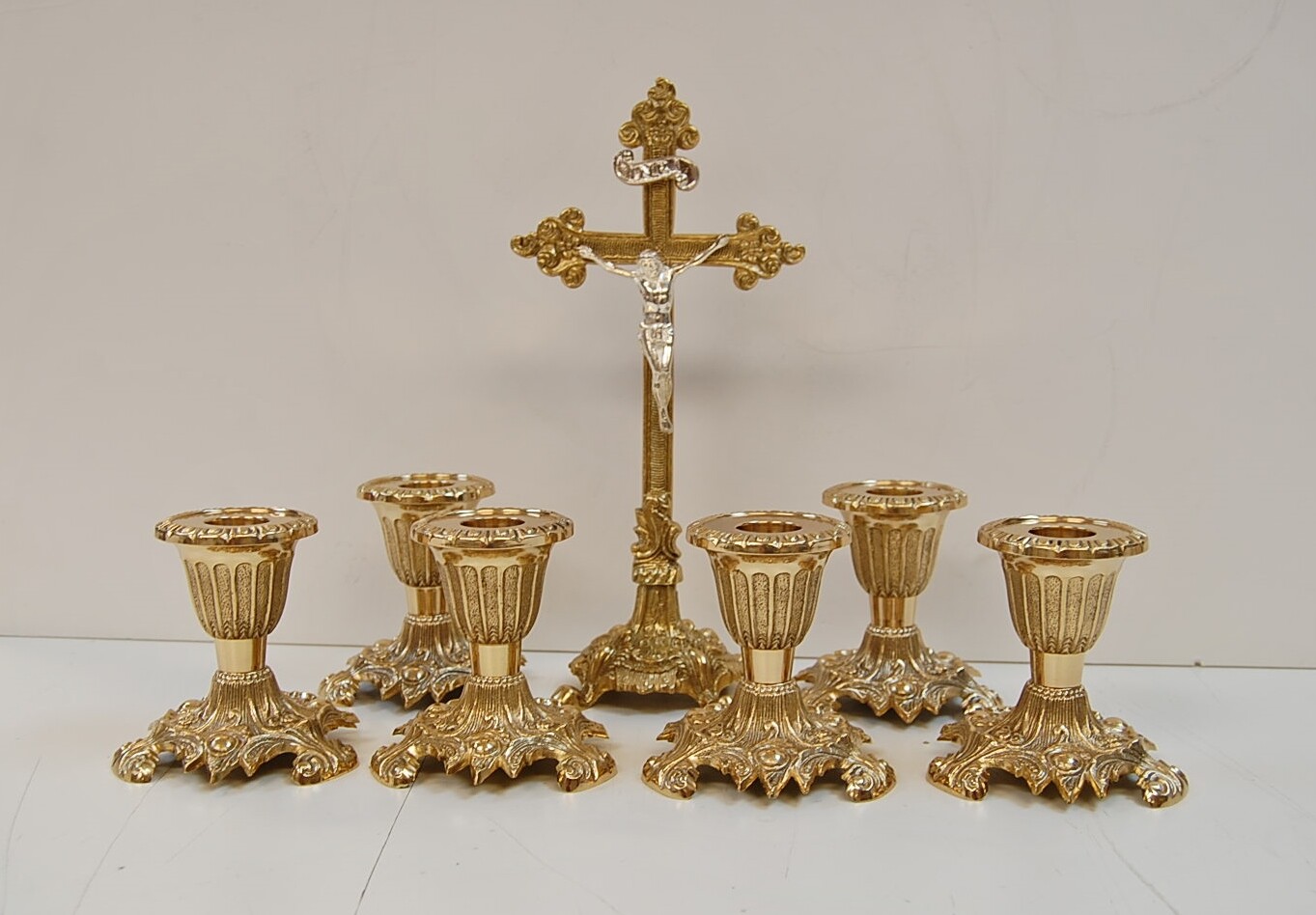 SET OF 6 SHORT 3 1/2" BRASS CHURCH ALTAR CANDLESTICKS & ALTAR CROSS (#399/#315)
