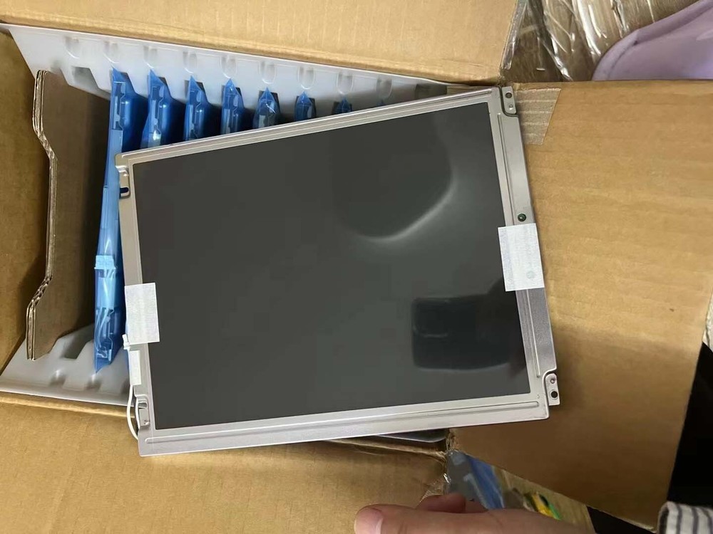 New LCD screen display TSD2G2033FPC-A3-E repair replacement