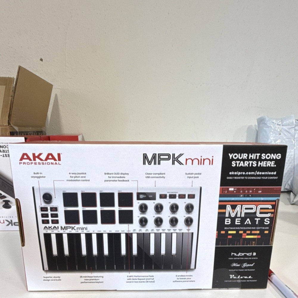 Akai MPK mini Special Edition White Keyboard Controller 25 Synth Keys USB