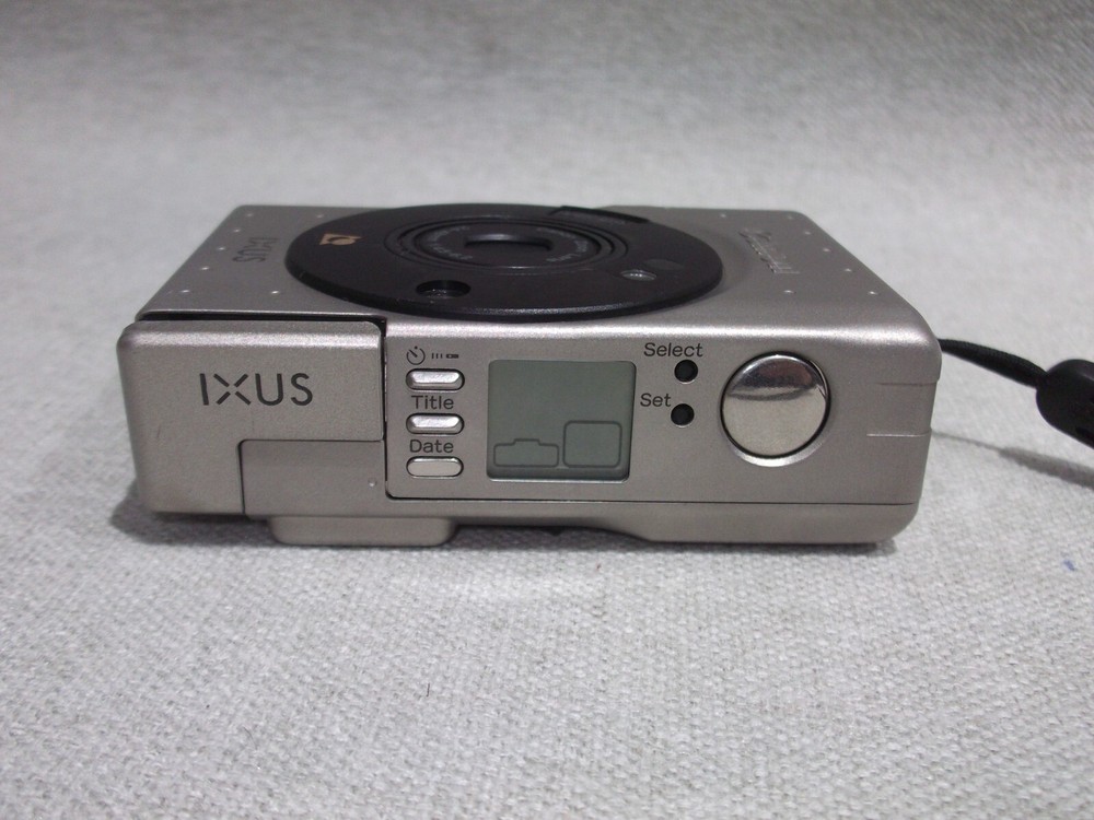 Canon IXUS Compact Digital Camera - Please Read Description