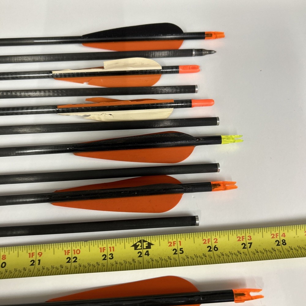 23 Archery Arrows - Trophy Hunter 400 - Item 526
