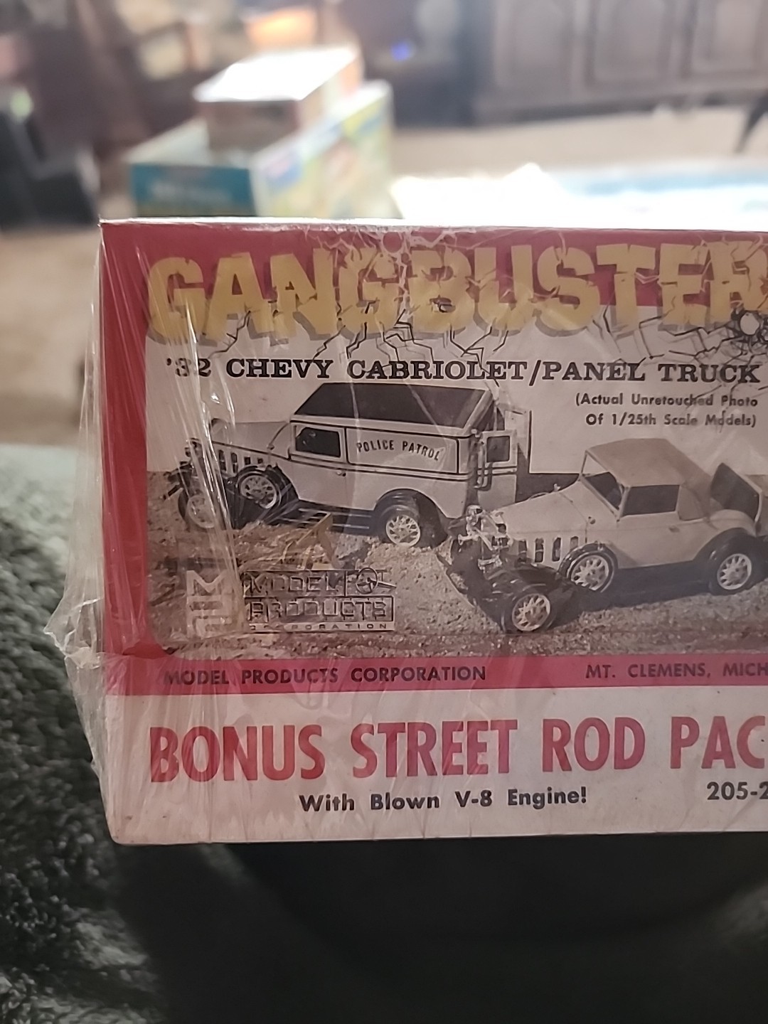 1960s ORIGINAL VINTAGE NOS, MIB.GANGBUSTERS 32 CHEVY CABRIOLET/PANEL TRUCK KIT