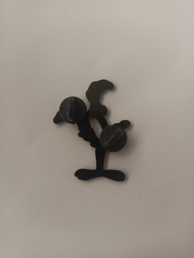 ROAD RUNNER ENAMEL PIN-2 OR MORE PINS $5.49 SHIPPING, SPEND $20 SHIPPING IS FREE