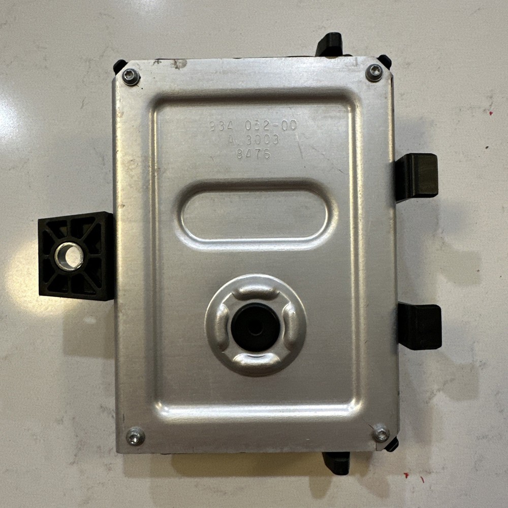 2015-2021 GM FUEL PUMP CONTROL SENSOR MODULE OEM 84082495