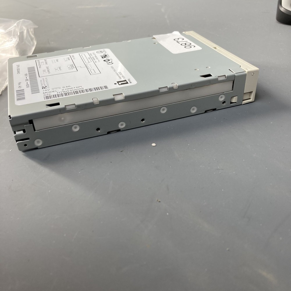 Iomega Zip 100 ATAPI3 Internal Drive Model Z100ATAPI