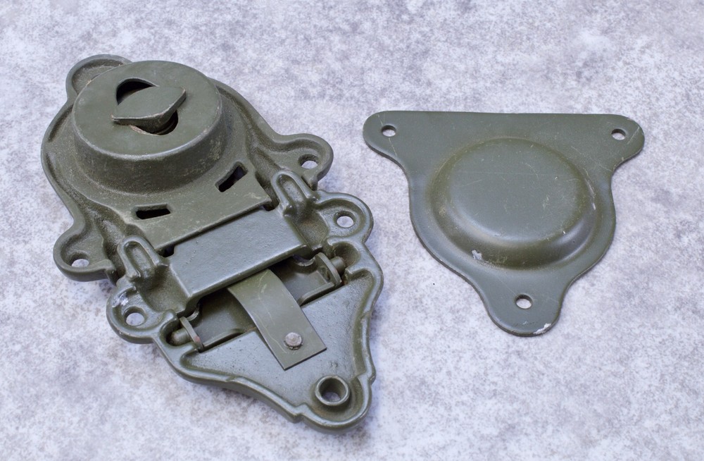 WW2 US Military Trunk Footlocker Lock No Key 1943 Eagle Lock Co Conn # OB127