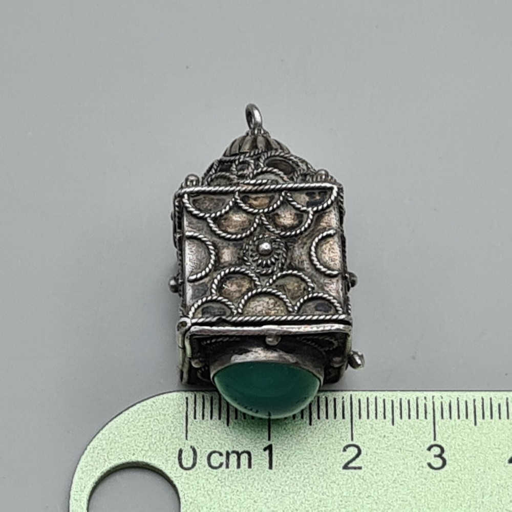 Antique Silver & Jade Sone Pill/Snuff box