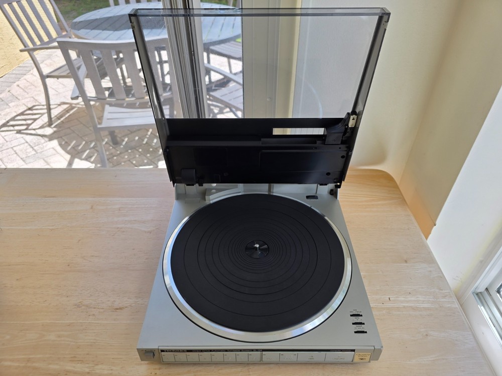 Technics SL-Q6 Direct Drive Automatic Programmable Quartz Turntable - Nice!
