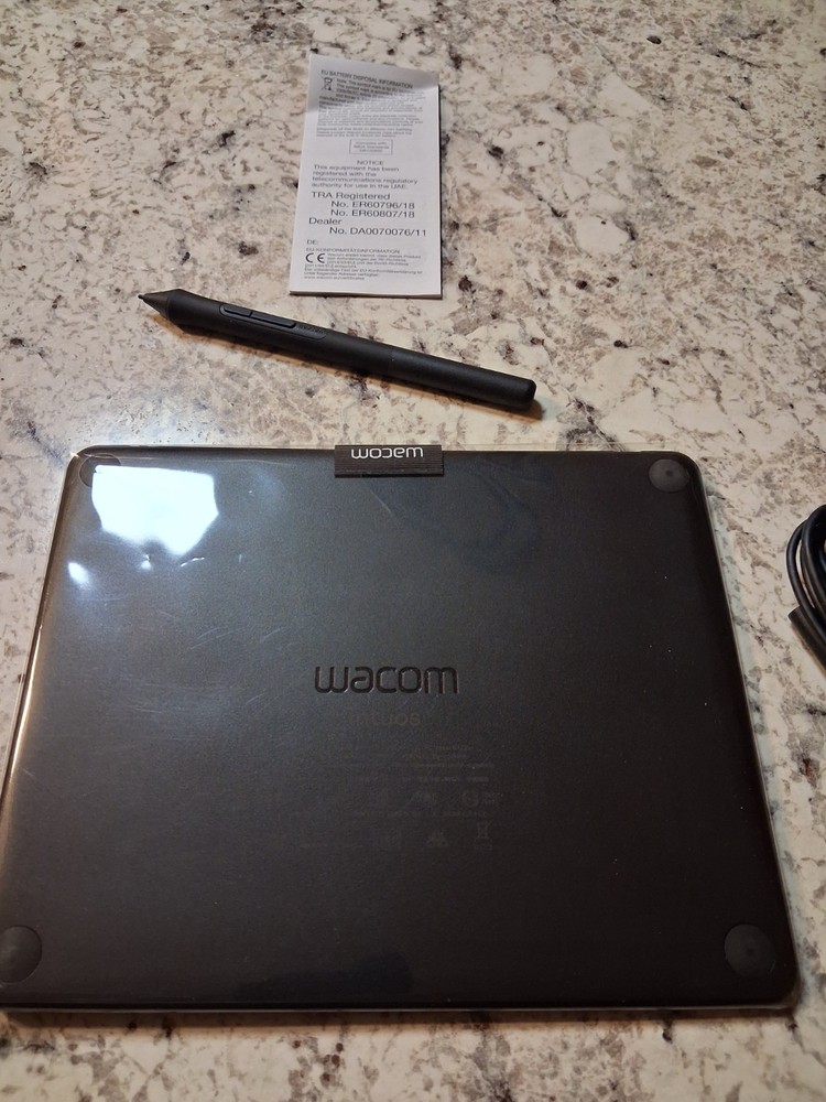 small wacom intuos graphics tablet
