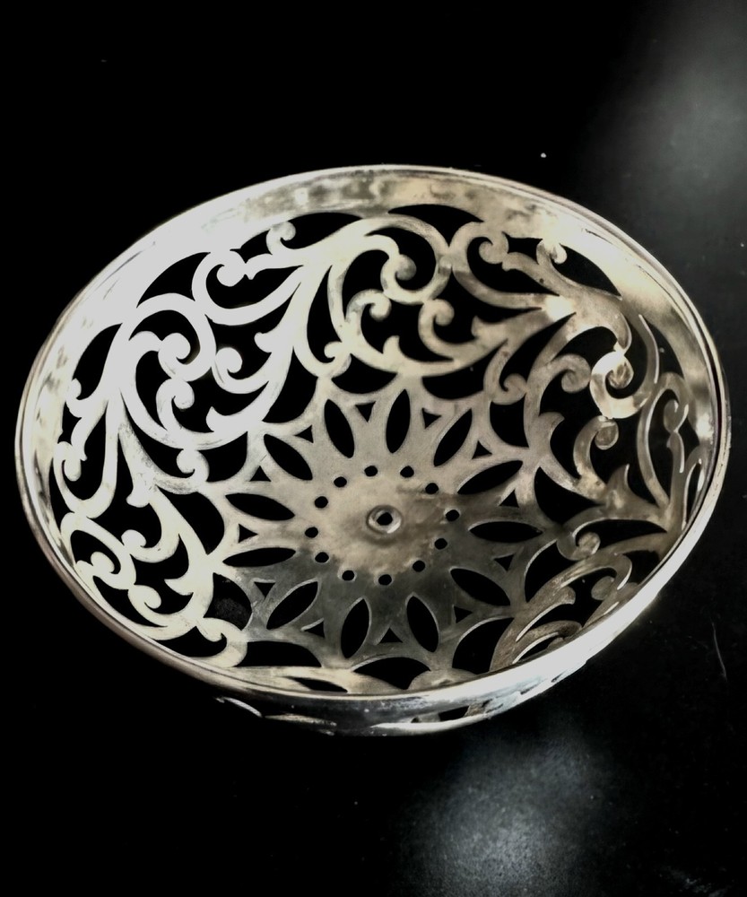 Antique Gorham Sterling Silver Cut Work String /Thread Holder . C1900.