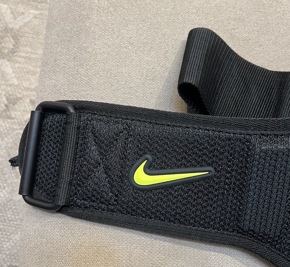 Nike Structured Weight Lifting Training Belt 2.0 Sz Medium 32-35 Black Volt EUC