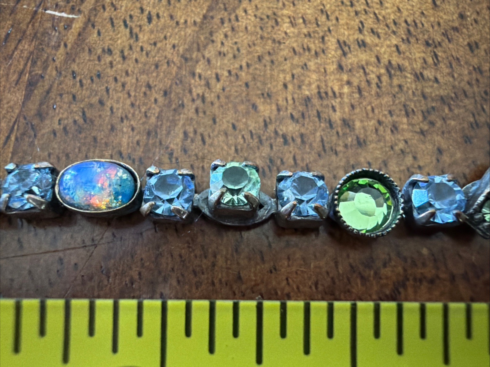 Mary Demarco Fairycore Rhinestone Tulip Glass Opal Hand Clasp Necklace 13"