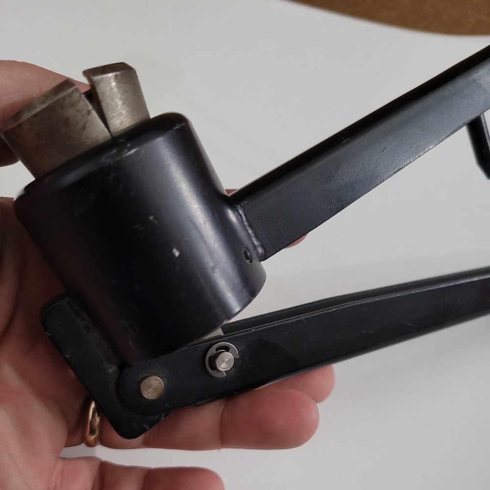 VTG Soflens Crimper Foil Cap Sealer Opticians Tool