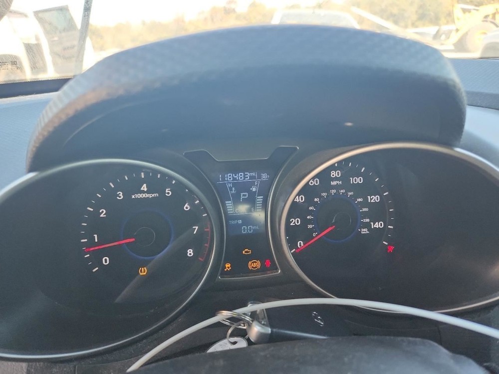 VELOSTER 2017 Glove Box 4968523