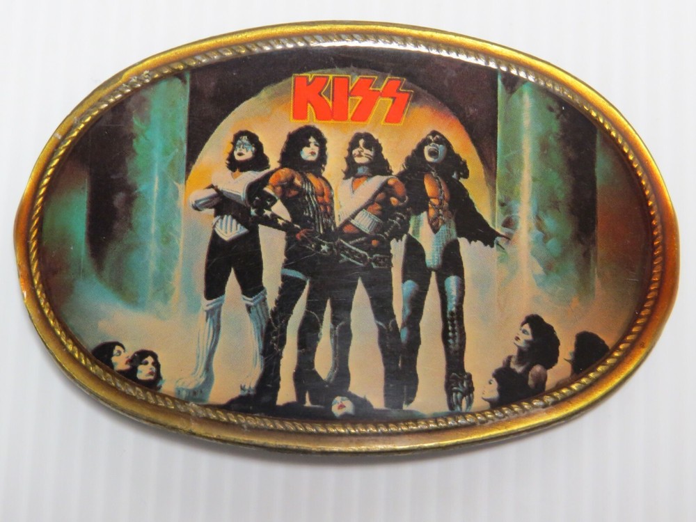 KISS LOVE GUN RARE MASTERWORK VERSION BELT BUCKLE 1970's LICENSED AUCOIN