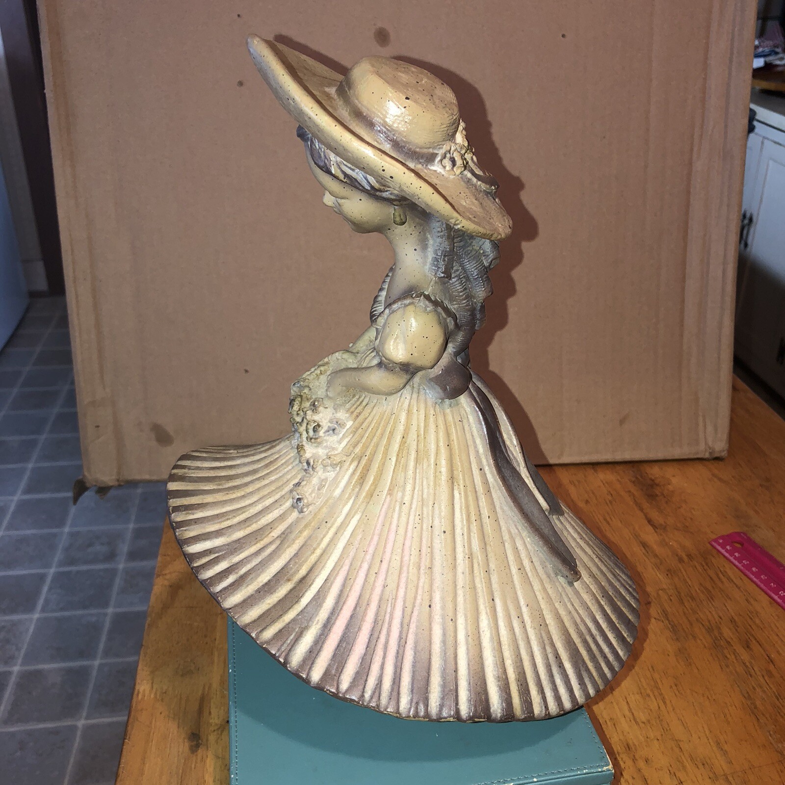 1975 Universal Statuary Garden Sculpture Figurine 12” Southern Belle Girl 😊