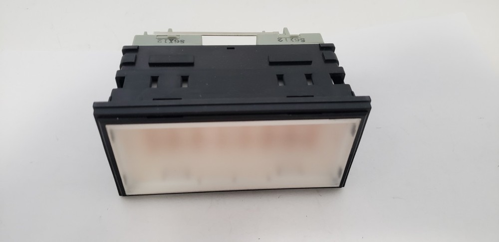 IDEC SLD96-1DH2BA LED INDICATOR LIGHT, 24VDC, RECTANGLE LENS, NIB