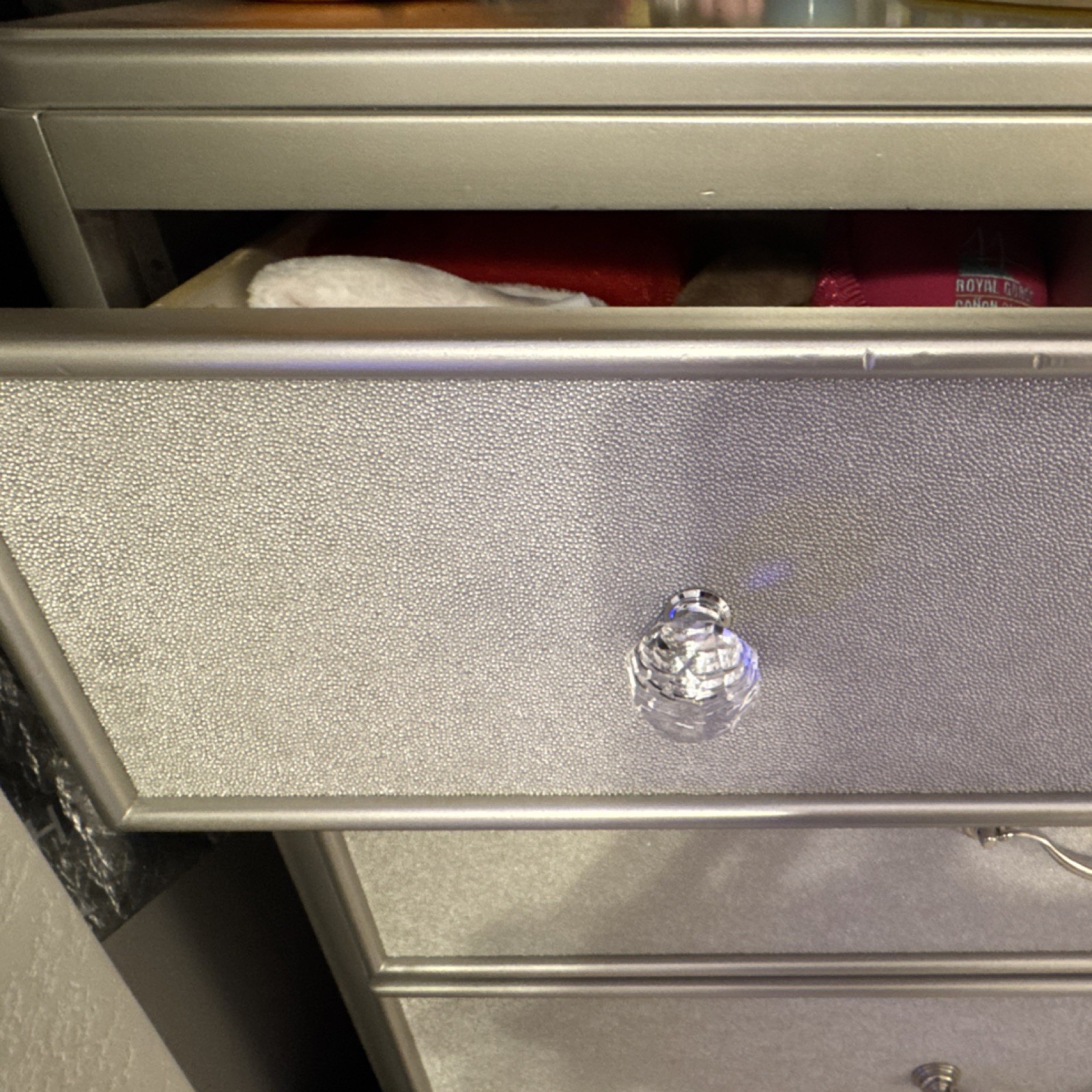 Silver Metallic Chest of Drawers 4-Drawer Wood Metal with Mixed Metal Handles