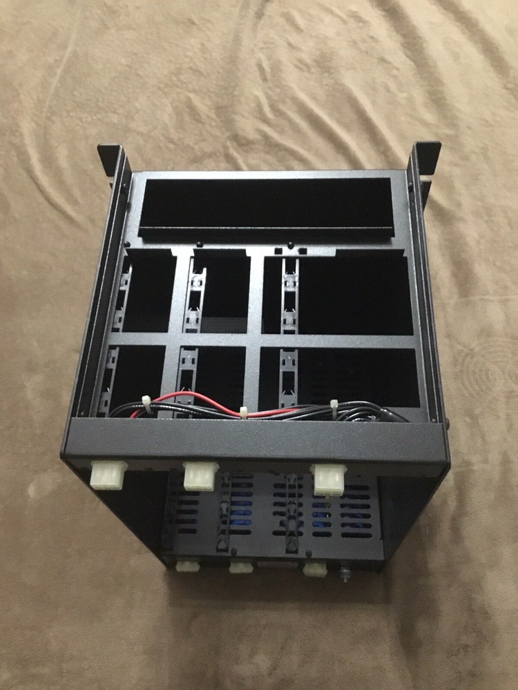 Allen Bradley 1389-M2 Mounting Rack / Chassis Module Ser A