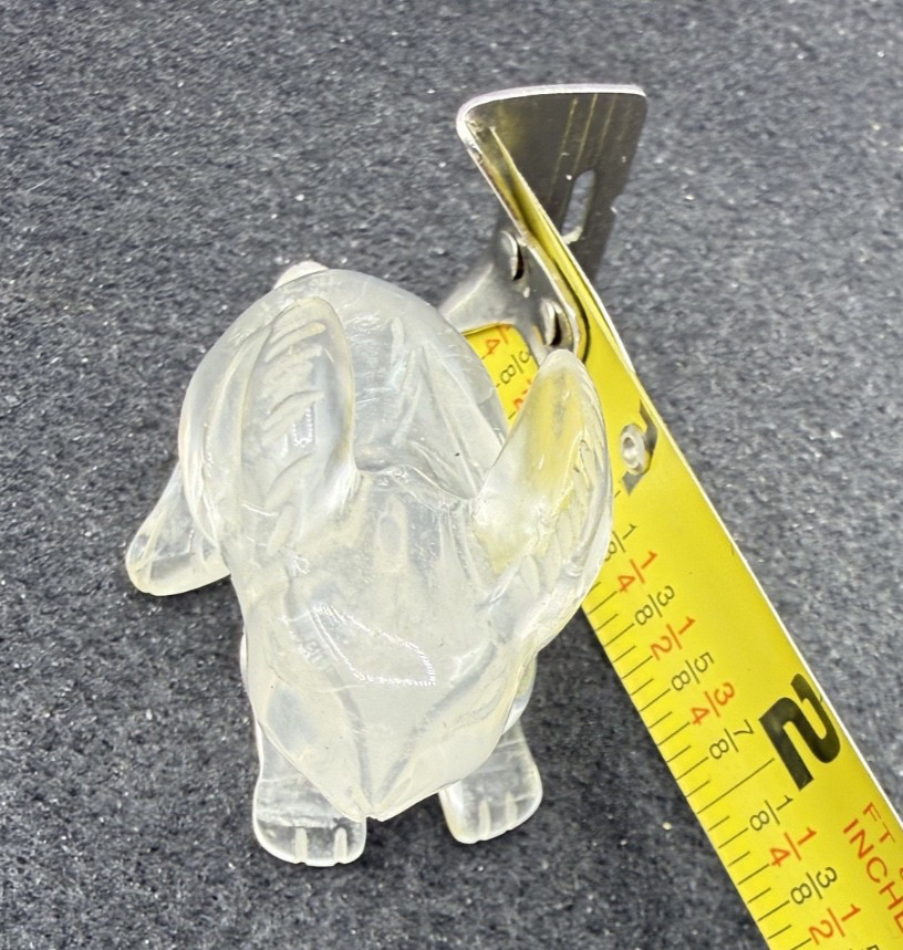 Stone quartz rabbit carved figurine 50g