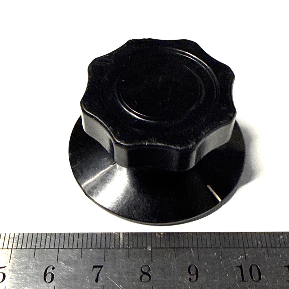 one black knob same as the PARASET black knob -no dial