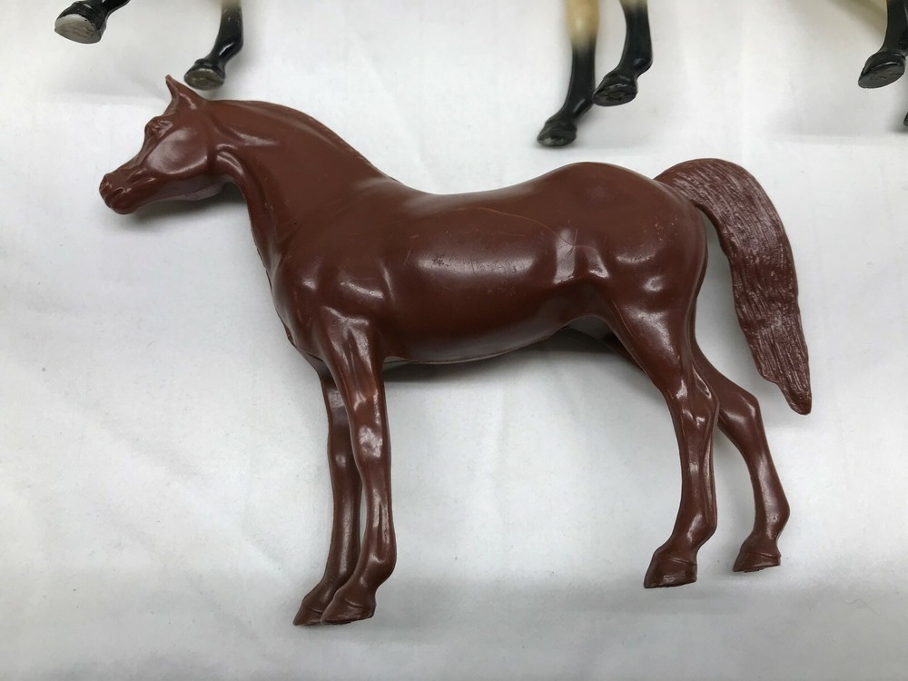 Hartland 5 Arabian Mares 5" all different very nice