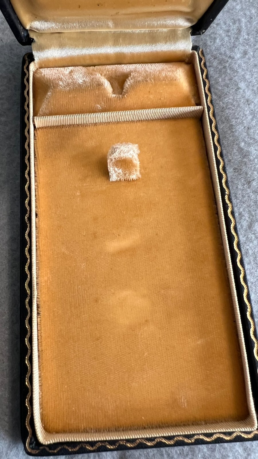 Vtg WWII Vietnam US Bronze Star Medal Presentation Case Coffin Box Only - Empty