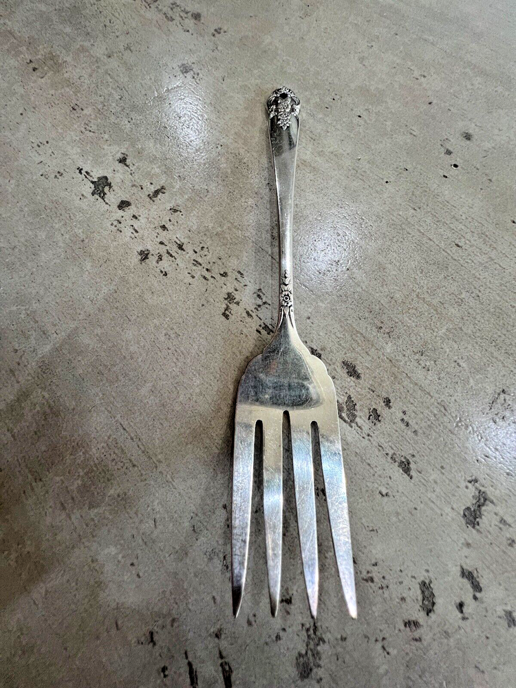 Oneida Prestige Plate Distinction 8.5" Meat Fork