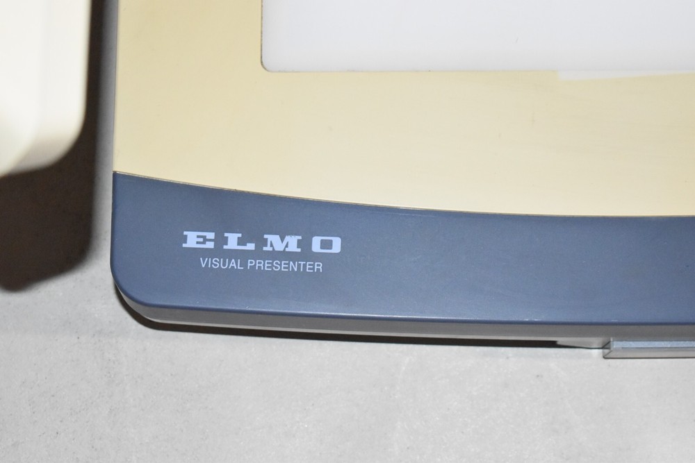 Elmo EV-4400AF Visual Presenter Zoom Overhead Document Camera BROKEN NOT WORKING