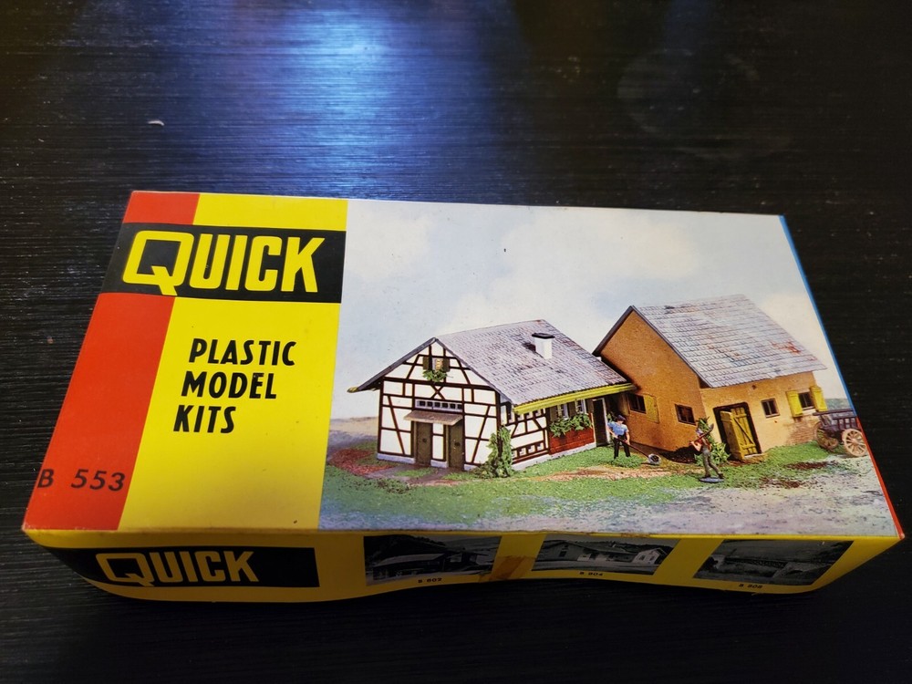 Quick Models Two House Kit B553 Ho Scale