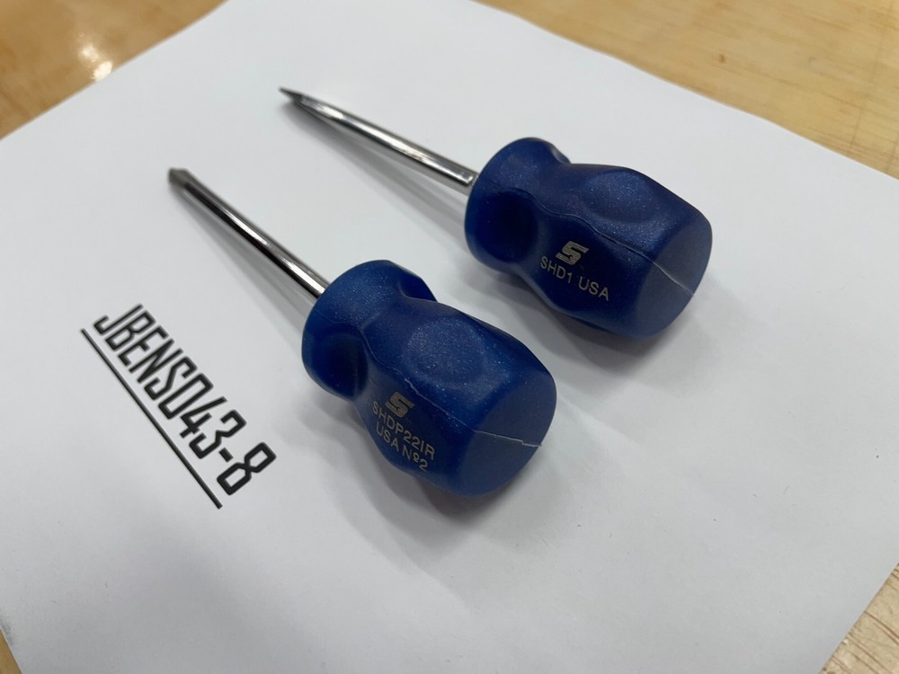 Snap-on Tools 2pc POWER BLUE Hard Stubby Handle Standard Shaft Screwdriver Set