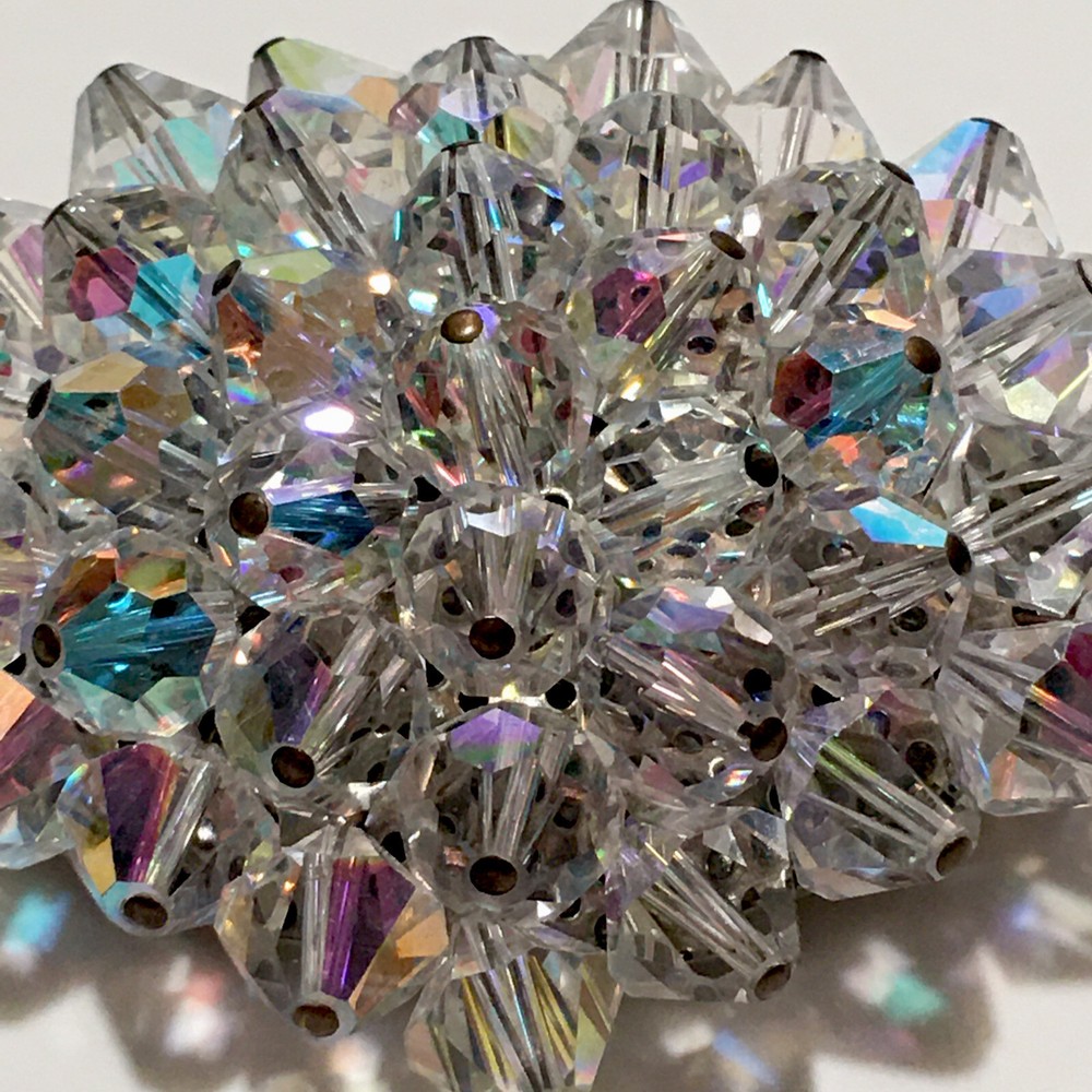 1960s CRYSTAL BEADED BROOCH EXCELLENT CONDITION