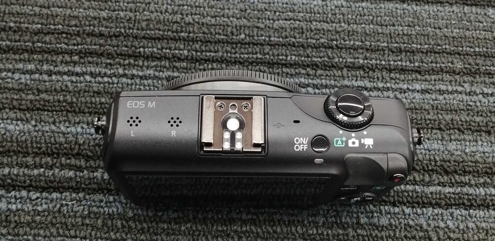 CANON EOS M Mirrorless Double Lens Kit