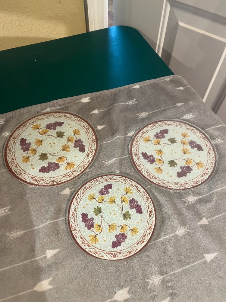 Glass Trivets! Grapevine Pattern! Set of 3!