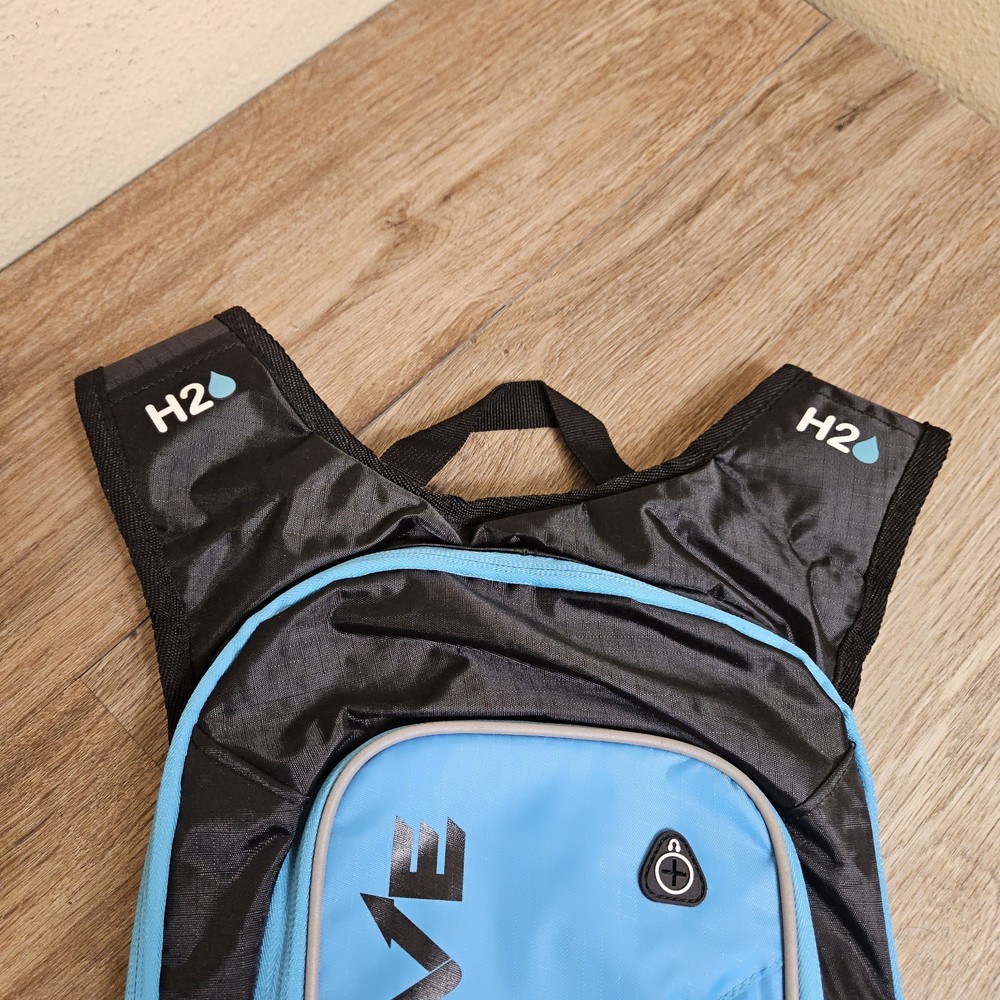 Freemove FM3000 Hydration Pack Blue Light Weight - No Bladder