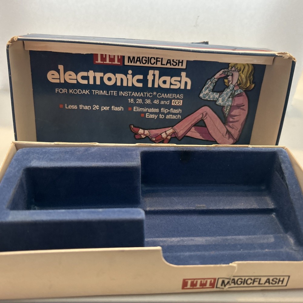 ITT Magicflash 208 Electronic Flash for Kodak Trimlite Instamatic Cameras NOS