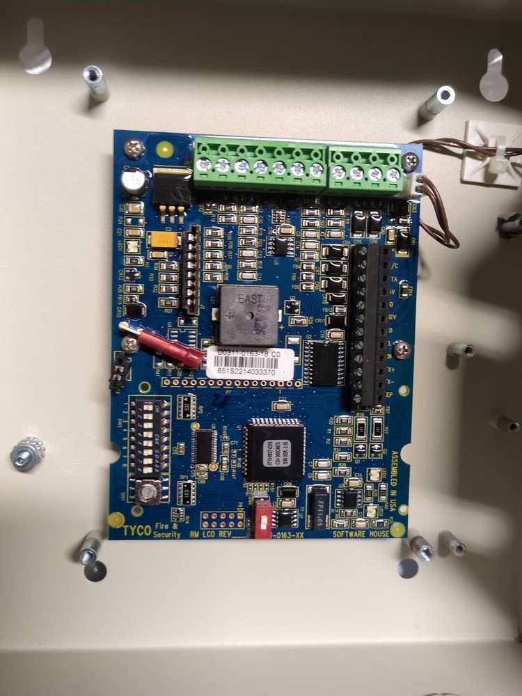 Software House Rm-4TE Can With RM-4T & Tamper Switch Board