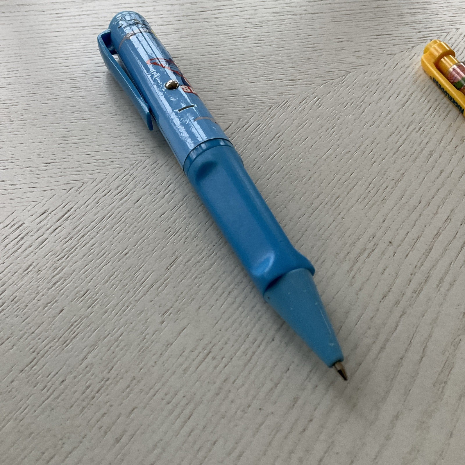 Nickelodeon SpongeBob Squarepants Vintage 2001 Lot of 3 Pencils & Flashlight Pen