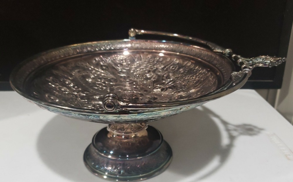 ANTIQUE REED & BARTON BRIDES REPOUSSE FRUIT BASKET SILVER PLATE #3486