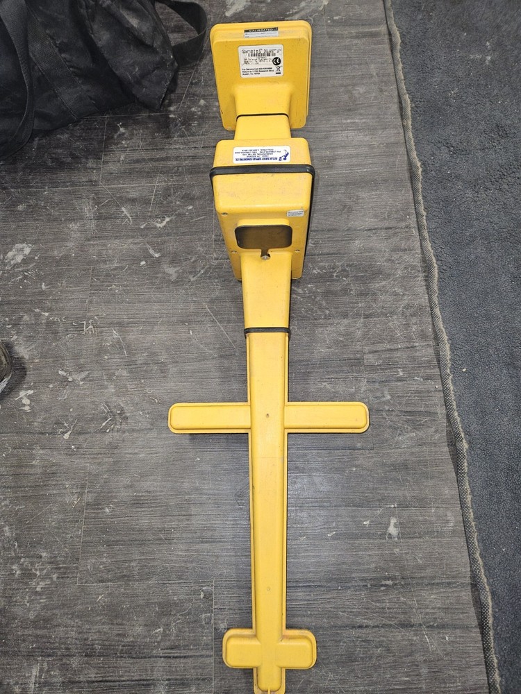 3M Dynatel Advanced Pipe/ Cable Locator 2220M