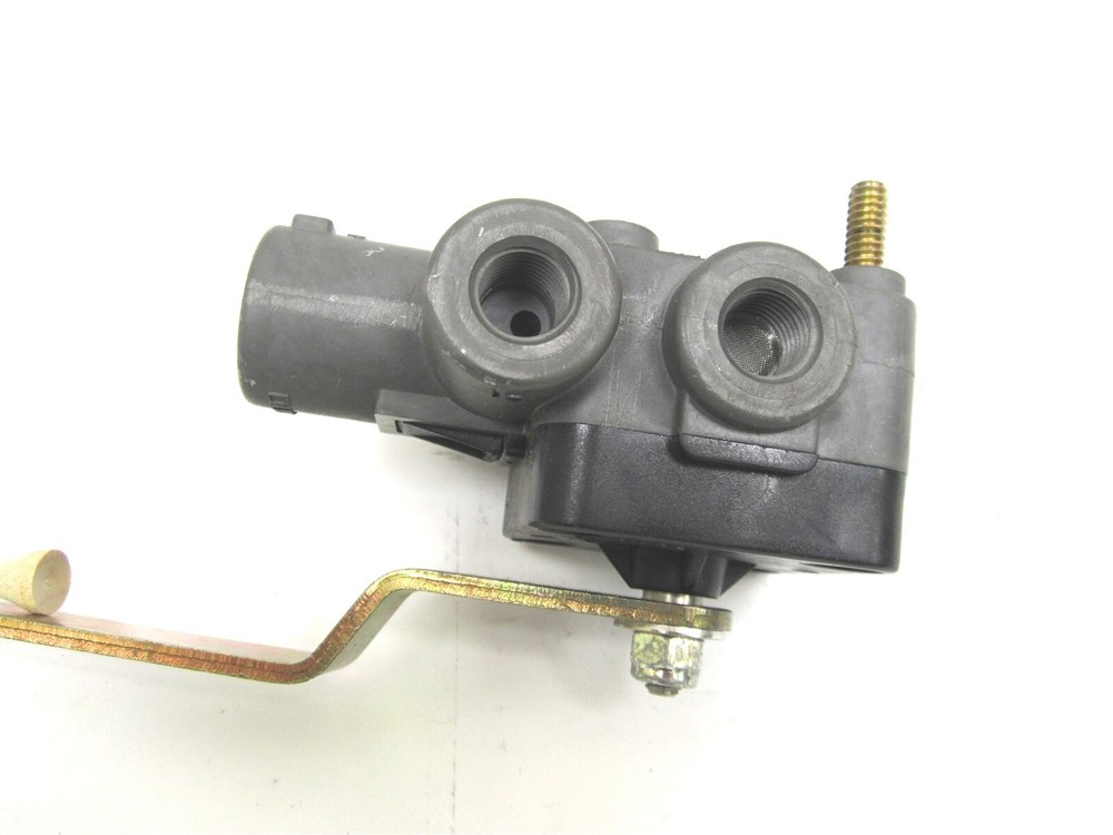 VS-29392 NEW HENDRICKSON HEIGHT CONTROL VALVE WITH DUMP VALVE