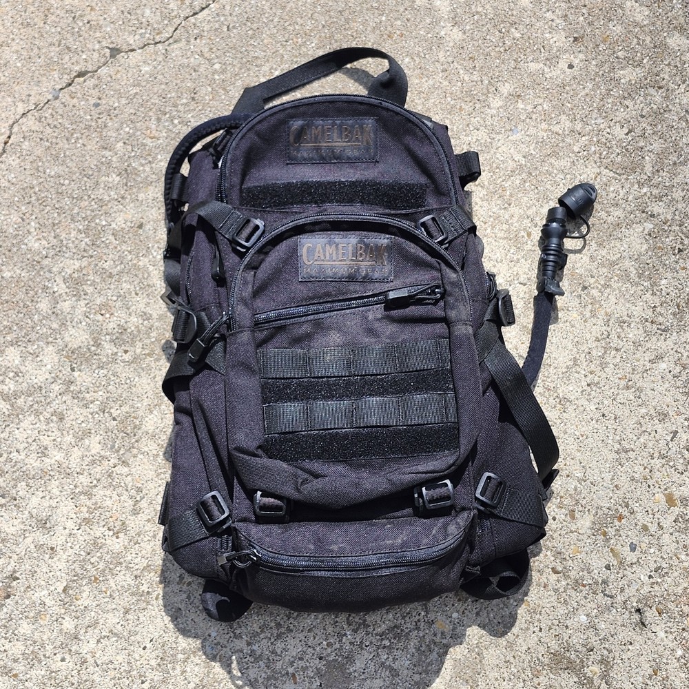 OLDGEN Camelbak Transformer Hydration System Backpack With Reversible Rain Cover